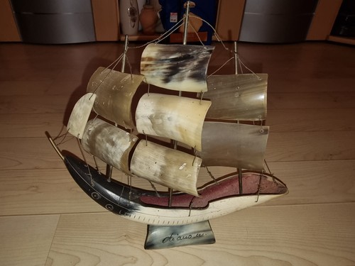 Kunstvolles segelschiff aus - segelschiff,